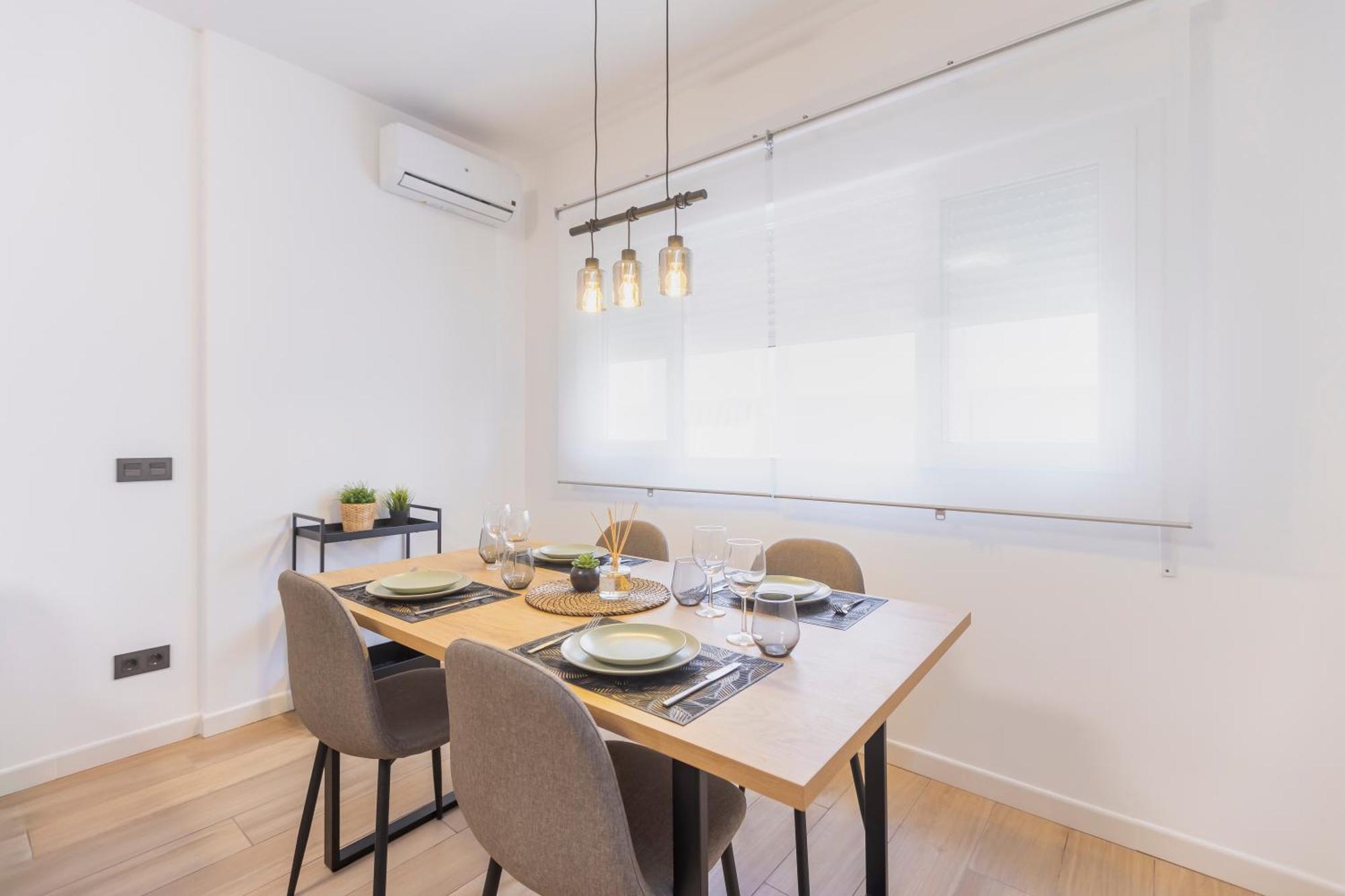 Fully Renovated Apartment In The Heart Of Fuengirola, 2 Min Walk To The Beach Zewnętrze zdjęcie