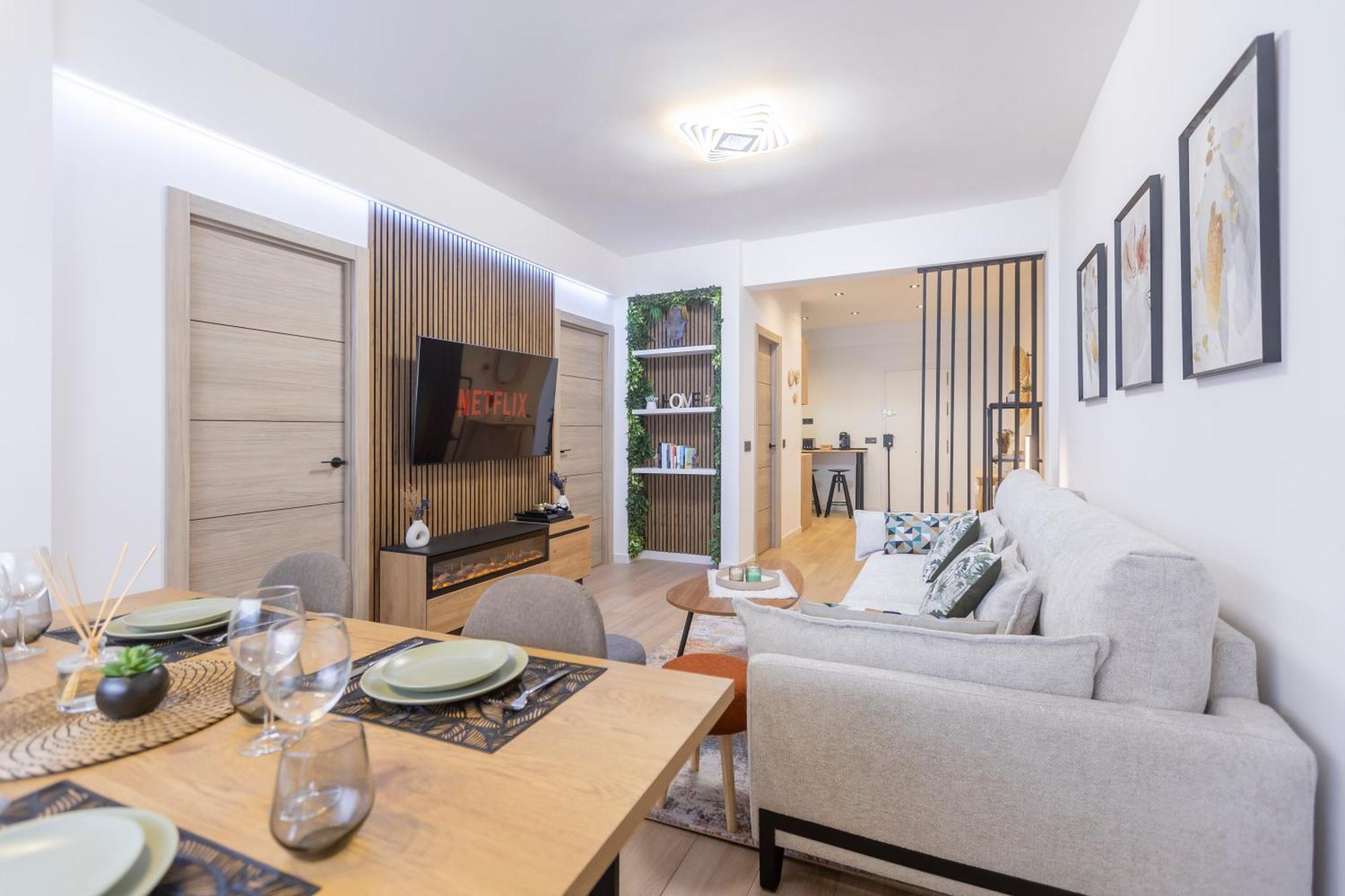 Fully Renovated Apartment In The Heart Of Fuengirola, 2 Min Walk To The Beach Zewnętrze zdjęcie