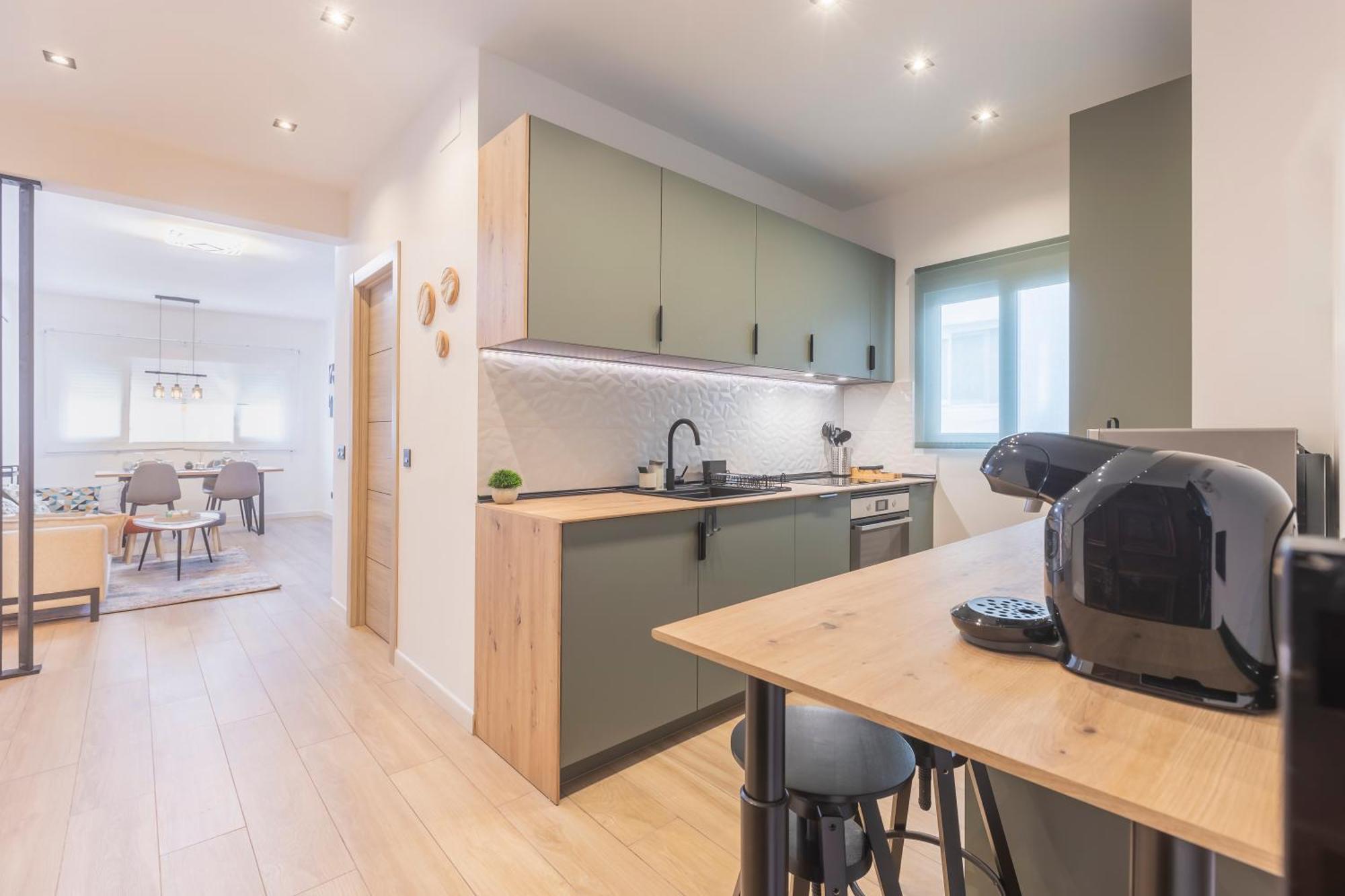 Fully Renovated Apartment In The Heart Of Fuengirola, 2 Min Walk To The Beach Zewnętrze zdjęcie