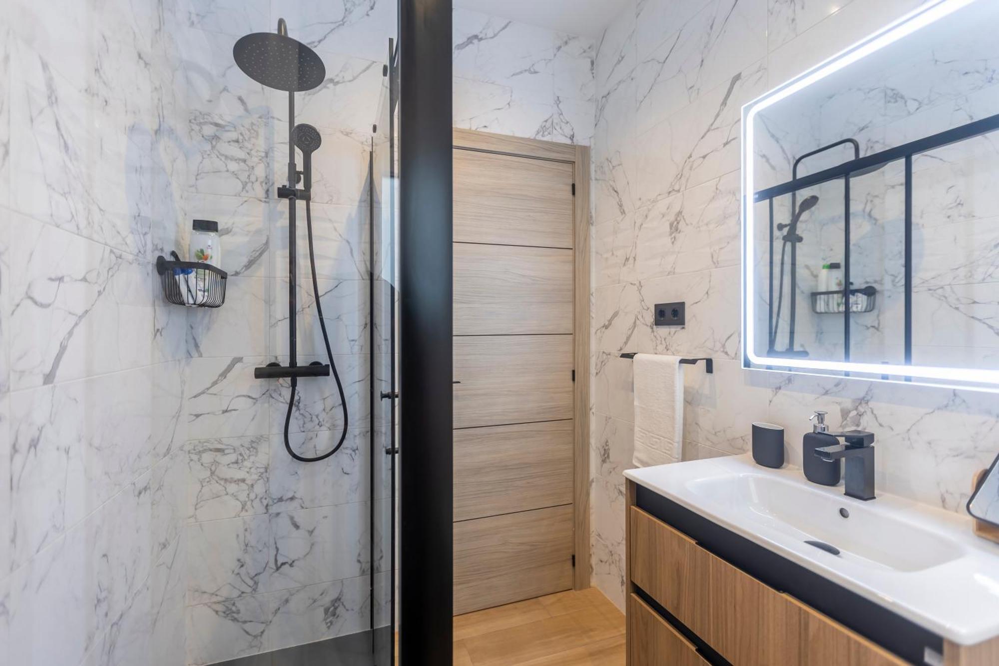Fully Renovated Apartment In The Heart Of Fuengirola, 2 Min Walk To The Beach Zewnętrze zdjęcie