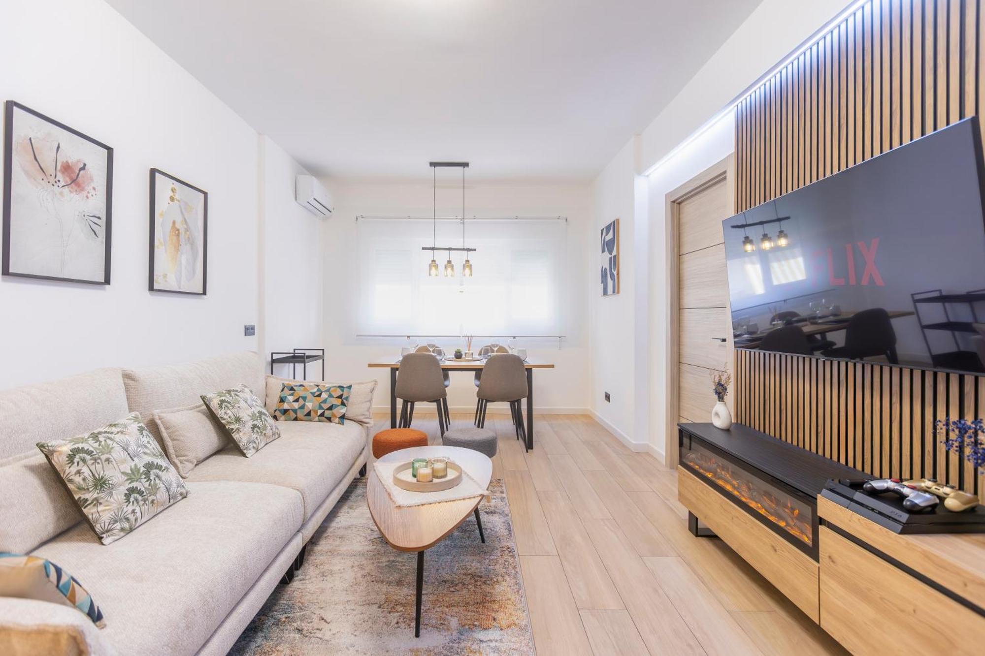 Fully Renovated Apartment In The Heart Of Fuengirola, 2 Min Walk To The Beach Zewnętrze zdjęcie