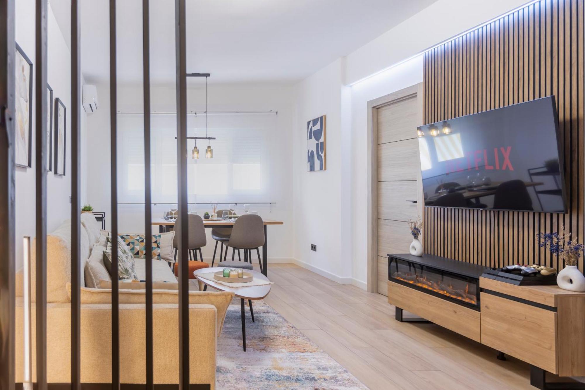 Fully Renovated Apartment In The Heart Of Fuengirola, 2 Min Walk To The Beach Zewnętrze zdjęcie