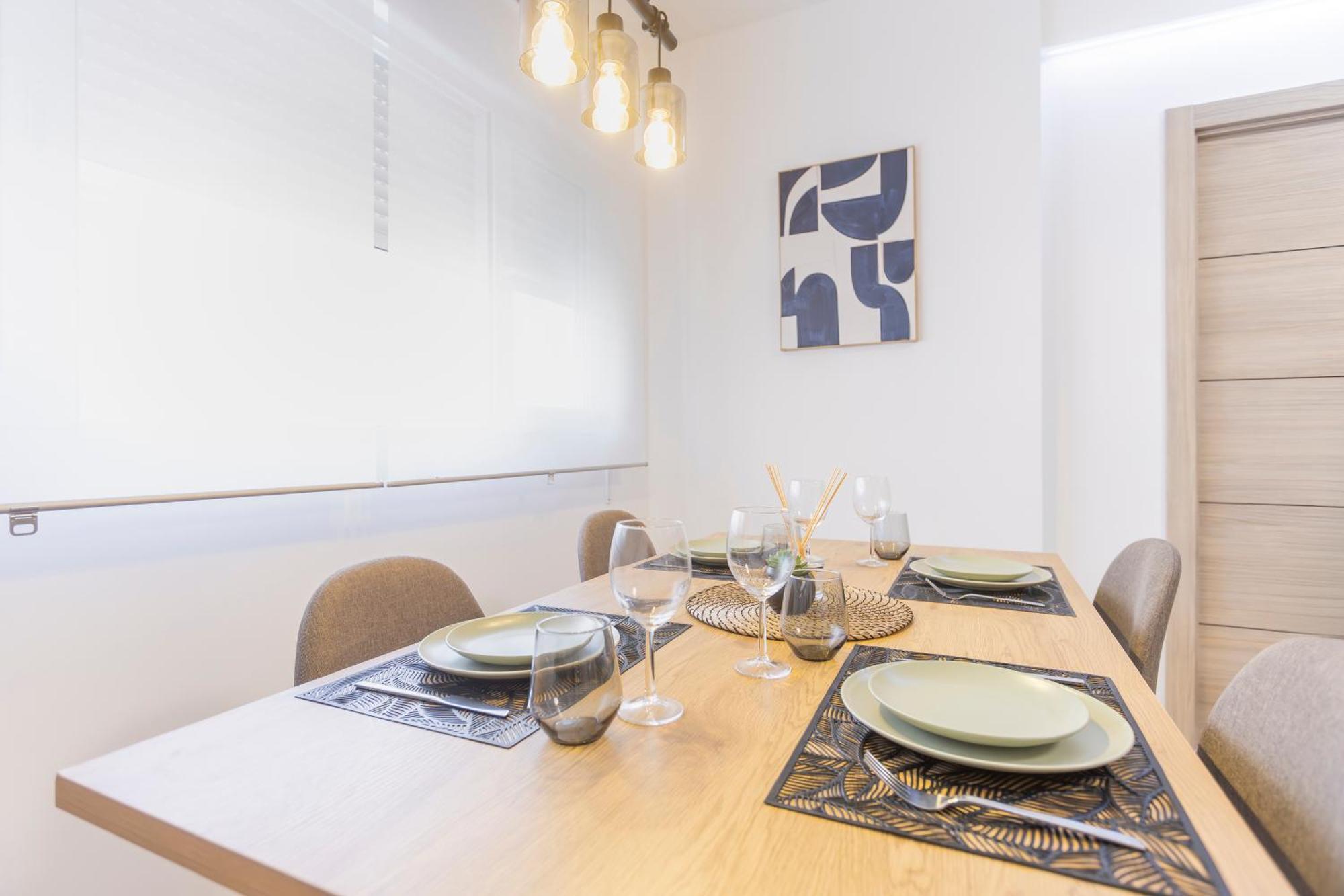Fully Renovated Apartment In The Heart Of Fuengirola, 2 Min Walk To The Beach Zewnętrze zdjęcie