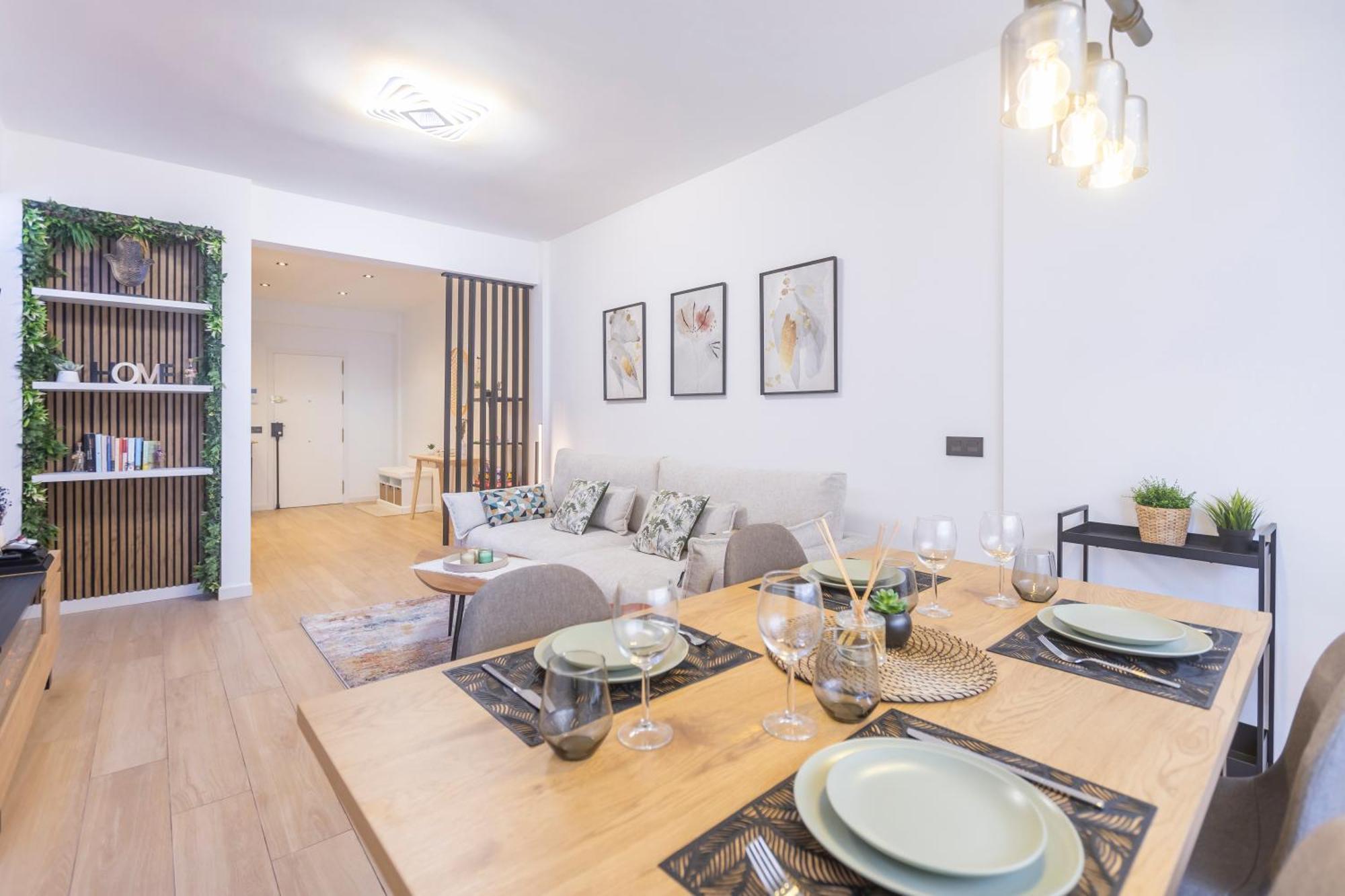 Fully Renovated Apartment In The Heart Of Fuengirola, 2 Min Walk To The Beach Zewnętrze zdjęcie