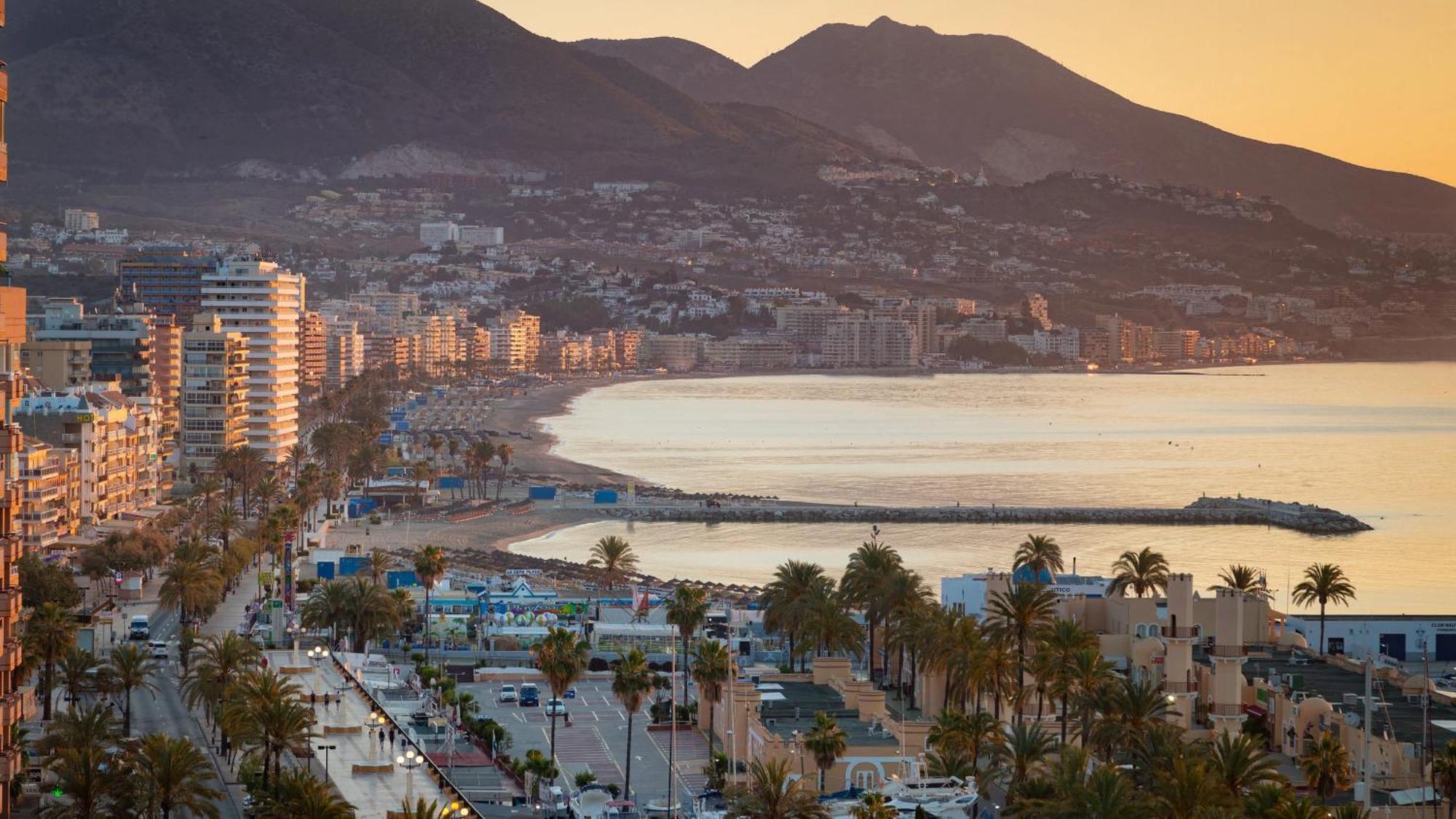 Fully Renovated Apartment In The Heart Of Fuengirola, 2 Min Walk To The Beach Zewnętrze zdjęcie