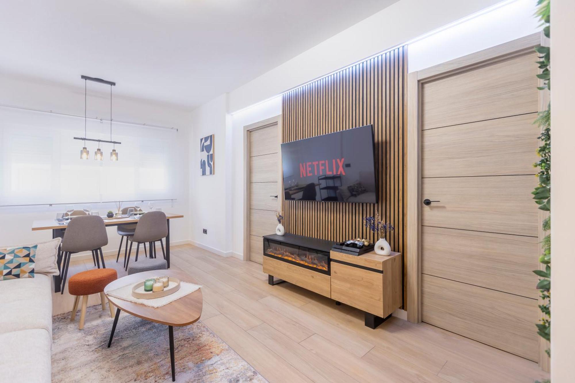 Fully Renovated Apartment In The Heart Of Fuengirola, 2 Min Walk To The Beach Zewnętrze zdjęcie
